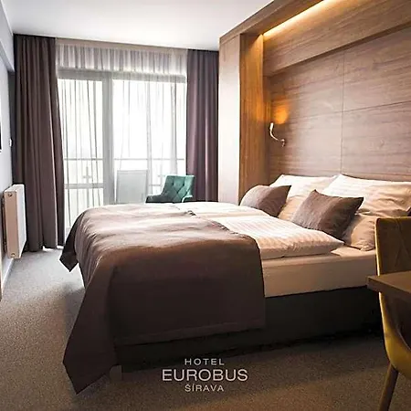 מלון Eurobus 4*